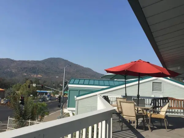 Oakhurst Lodge Main image